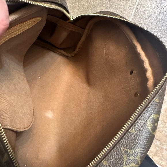 Louis Vuitton Brown Monogram Handbag - Picture 14 of 16